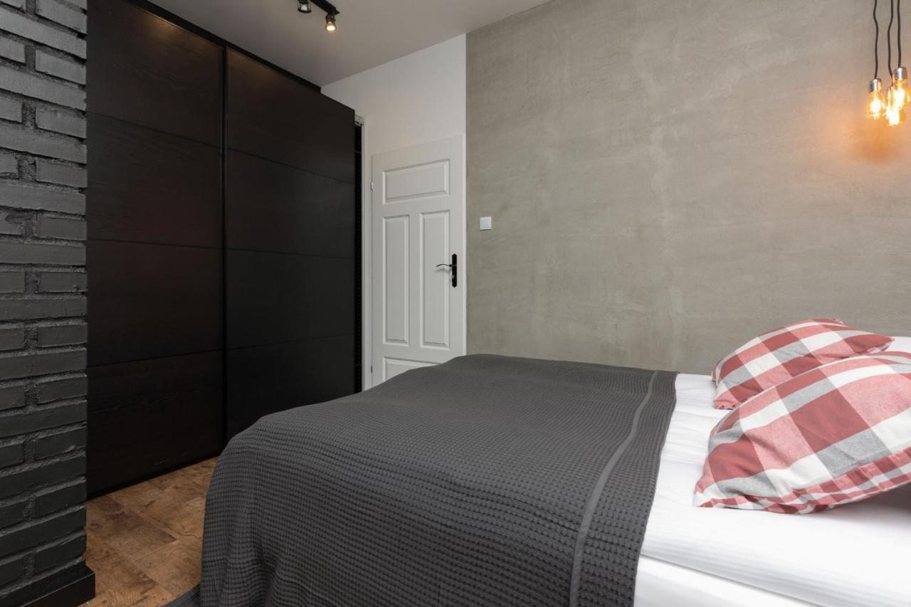 Stylish & Trendy 1 Bedroom Apartment Wola With Parking By Renters Varşova Dış mekan fotoğraf