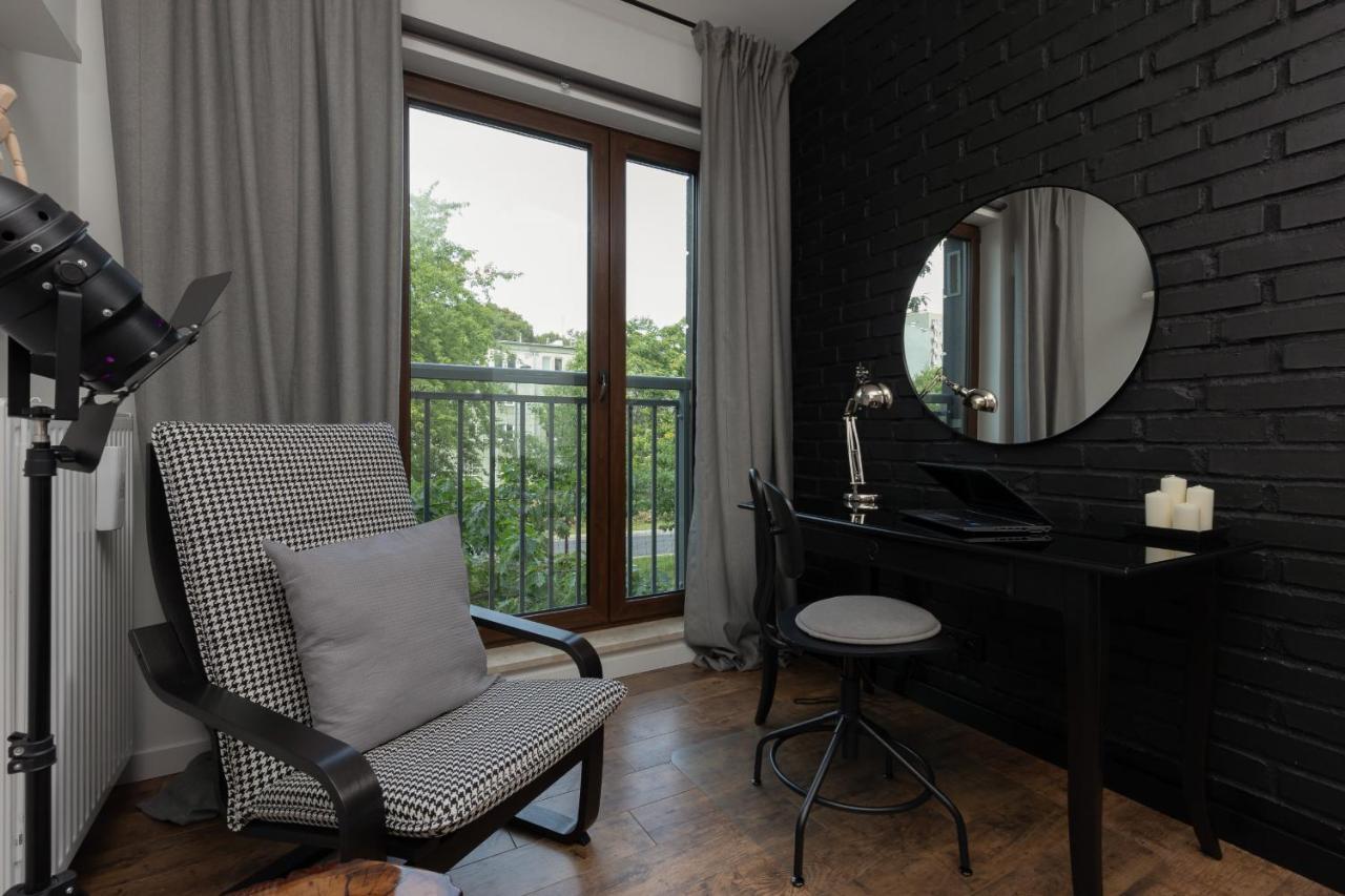 Stylish & Trendy 1 Bedroom Apartment Wola With Parking By Renters Varşova Dış mekan fotoğraf